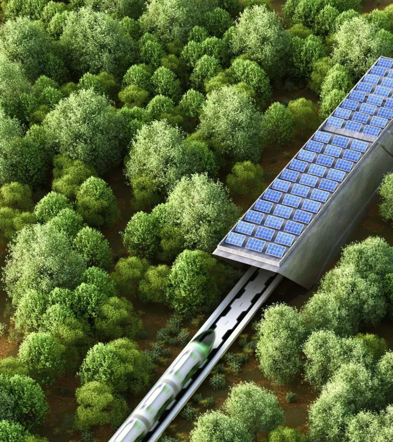 Tunnel mit Solaranlage